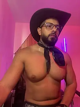 Snapshot of magnumchris chatting on February 2026 01:59:01 PM magnumchris online show from February 2026 01:59:01 PM