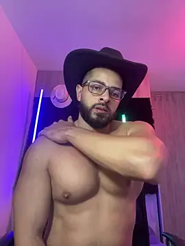 Snapshot of magnumchris chatting on February 2026 11:42:01 AM magnumchris online show from February 2026 11:42:01 AM