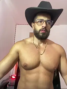 Snapshot of magnumchris chatting on June 2026 05:22:02 PM magnumchris online show from June 2026 05:22:02 PM