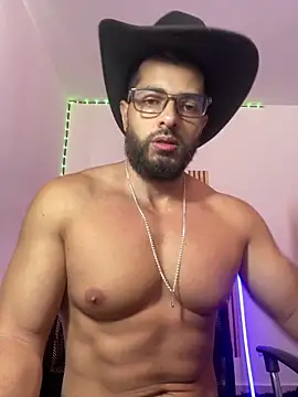 Snapshot of magnumchris chatting on June 2026 03:14:02 PM magnumchris online show from June 2026 03:14:02 PM