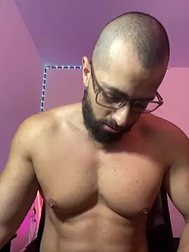 Snapshot of magnumchris chatting on June 2026 10:58:02 PM magnumchris online show from June 2026 10:58:02 PM