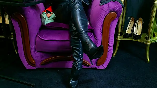 VivianReeve online show from September 2025 05:22:01 AM