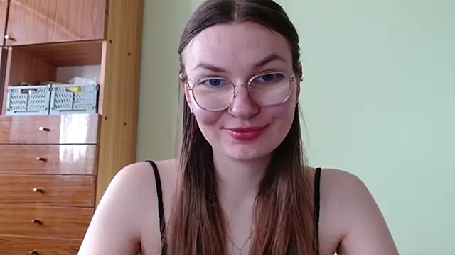 LooveELLYx online show from March 2026 02:43:01 PM