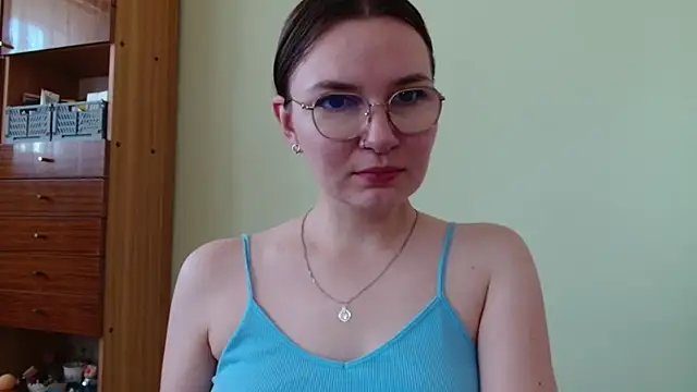 LooveELLYx online show from July 2026 06:28:01 AM