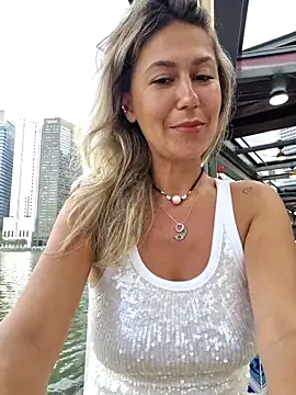 CelynaRoss online show from February 2026 10:04:01 AM