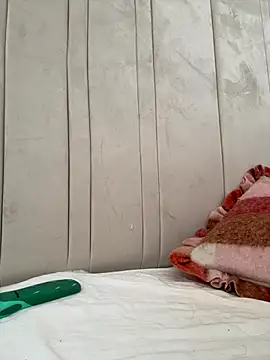 Snapshot of Desire-XOXOX chatting on September 2025 02:18:02 PM Desire-XOXOX online show from September 2025 02:18:02 PM