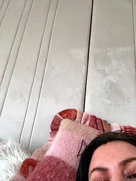 Snapshot of Desire-XOXOX chatting on September 2025 01:35:02 PM Desire-XOXOX online show from September 2025 01:35:02 PM