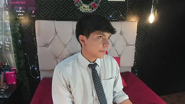 Thiago Kozak online show from December 2025 12:10:01 PM