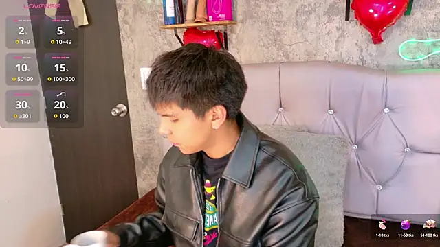 Thiago Kozak online show from March 2026 12:44:01 PM