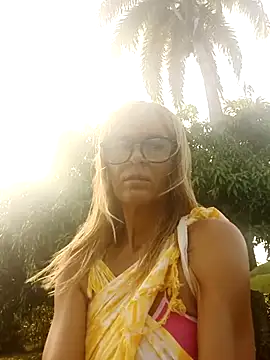 LunaNatural online show from October 2025 08:09:02 PM