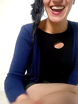 Snapshot of Oriana111 chatting on November 2025 11:21:02 PM Oriana111 online show from November 2025 11:21:02 PM