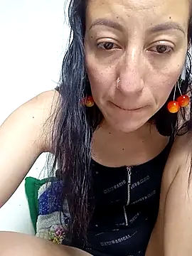 Snapshot of Oriana111 chatting on December 2025 12:21:02 PM Oriana111 online show from December 2025 12:21:02 PM