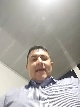 Snapshot of BigCristh79 chatting on May 2026 12:02:01 PM BigCristh79 online show from May 2026 12:02:01 PM