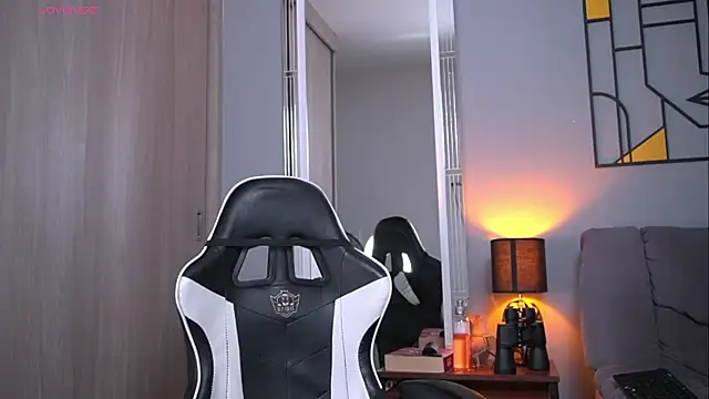 tyler muscle1 online show from April 2026 02:51:02 AM