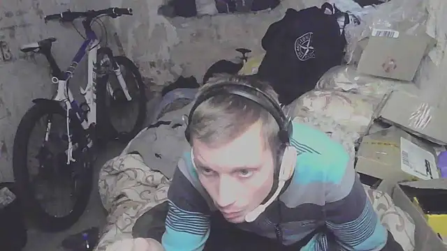 Snapshot of makarov1993 chatting on October 2025 07:14:02 PM makarov1993 online show from October 2025 07:14:02 PM