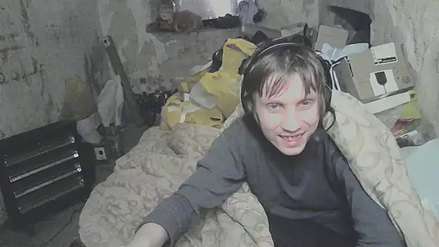 Snapshot of makarov1993 chatting on April 2026 05:28:01 PM makarov1993 online show from April 2026 05:28:01 PM