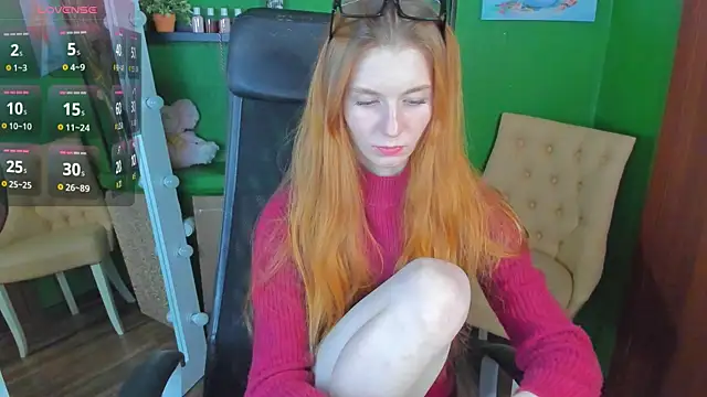 Snapshot of CarolinaGilbert chatting on October 2025 07:53:01 AM CarolinaGilbert online show from October 2025 07:53:01 AM