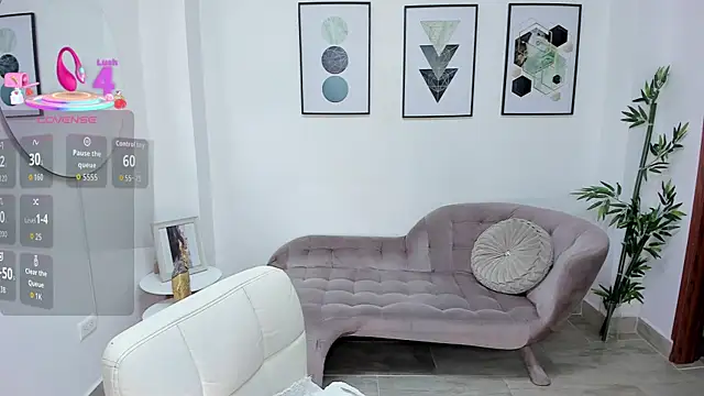 dafne hills online show from November 2025 07:14:01 PM