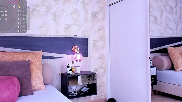 Travis lenox  online show from February 2026 11:42:02 PM