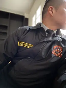 Manu0586 online show from September 2025 12:09:01 PM