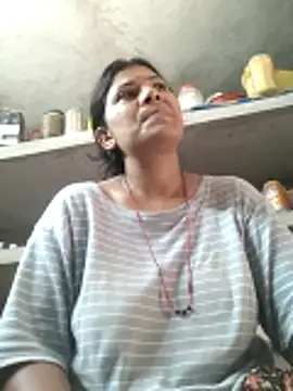 Snapshot of couple_71 chatting on May 2026 04:30:01 AM couple 71 online show from May 2026 04:30:01 AM