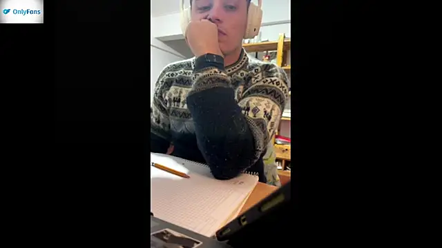 Snapshot of Haustin202 chatting on October 2025 01:20:02 AM Haustin202 online show from October 2025 01:20:02 AM