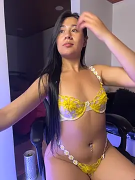 evelyn ch  online show from March 2026 08:15:02 PM