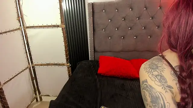 Snapshot of Scarbadgirl_ chatting on June 2026 03:16:01 AM Scarbadgirl online show from June 2026 03:16:01 AM