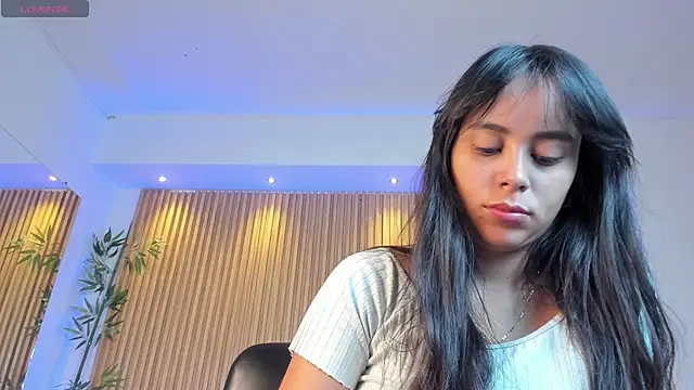 Snapshot of freyja_sweet_ chatting on October 2025 12:05:01 PM freyja sweet online show from October 2025 12:05:01 PM