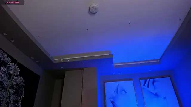 IsabellaMoreau online show from November 2025 07:41:02 PM