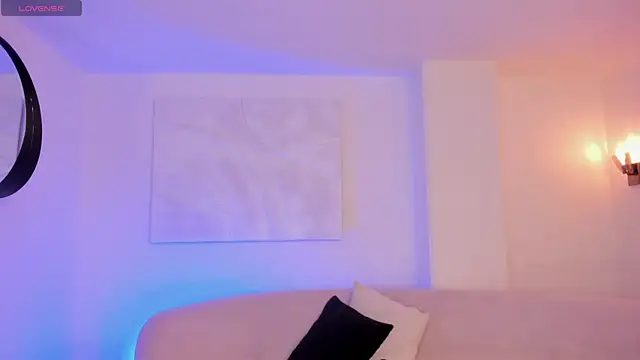 IsabellaMoreau online show from November 2025 08:09:01 PM