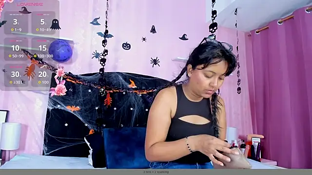 Snapshot of Azul_Moon chatting on October 2025 03:51:02 AM Azul Moon online show from October 2025 03:51:02 AM