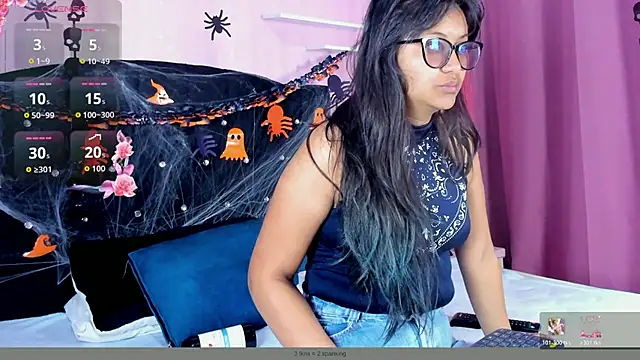 Snapshot of Azul_Moon chatting on October 2025 03:47:02 AM Azul Moon online show from October 2025 03:47:02 AM