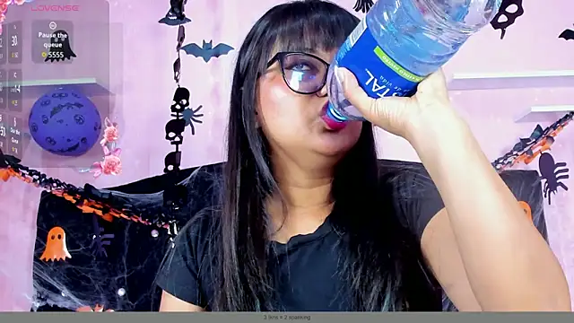 Snapshot of Azul_Moon chatting on November 2025 03:42:02 AM Azul Moon online show from November 2025 03:42:02 AM