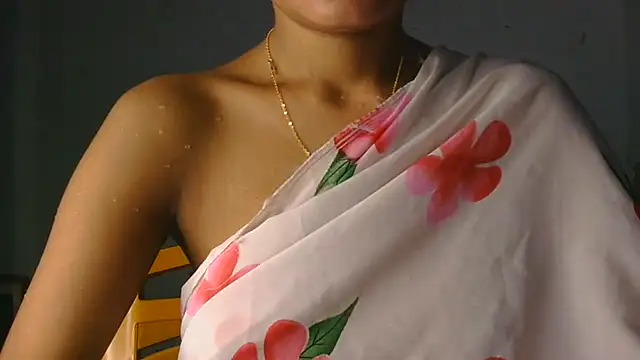Snapshot of Aarti_misty71 chatting on July 2026 06:04:02 AM Aarti misty71 online show from July 2026 06:04:02 AM