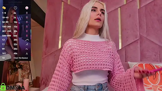 SelenaDaze online show from October 2025 04:47:01 AM