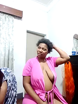 ShySexyBaddiexx online show from November 2025 08:13:02 PM