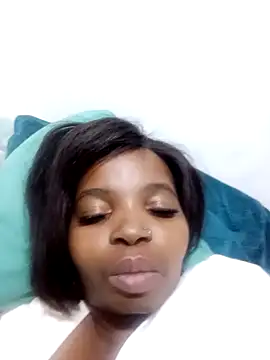 ShySexyBaddiexx online show from November 2025 10:22:02 PM