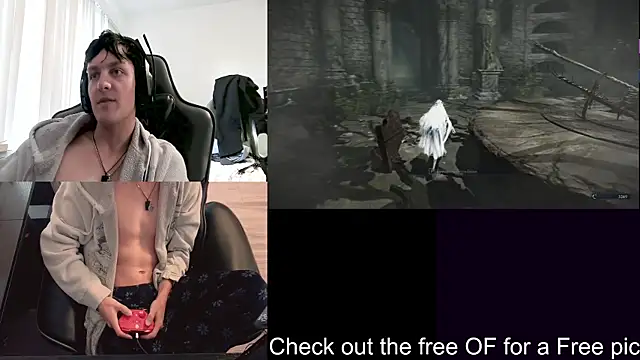 Snapshot of SkrogDog chatting on April 2026 01:39:01 PM SkrogDog online show from April 2026 01:39:01 PM