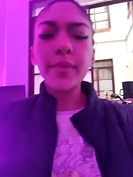 Victoria Beaumont online show from April 2026 11:43:01 AM