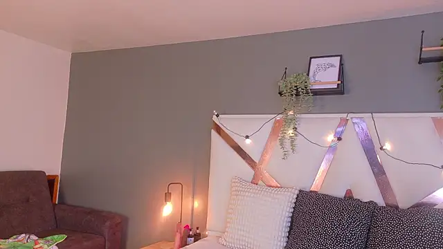 JenaCooper  online show from January 2026 07:37:02 PM