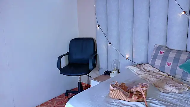 JenaCooper  online show from February 2026 02:52:02 AM