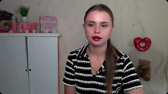 OceanicDawn online show from September 2025 07:19:01 AM