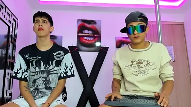 TWINKS FRIENDS online show from October 2025 07:19:02 AM