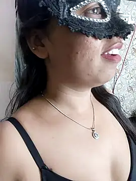 Iampriyaaa15 online show from November 2025 11:53:01 AM