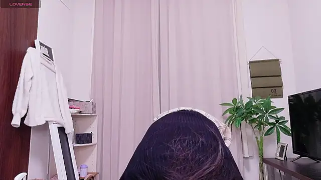 OSUSHI-CHAN online show from April 2026 05:03:01 PM