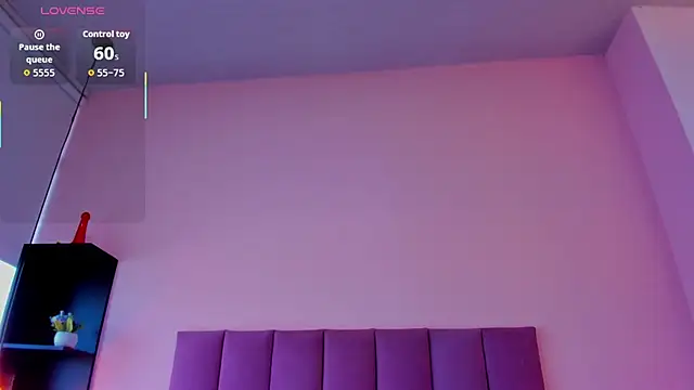 violet myerrs online show from February 2026 01:38:02 PM