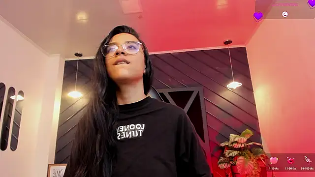 zoe martins  online show from February 2026 05:33:01 PM