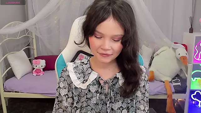 EmilyChaves online show from December 2025 04:41:01 AM