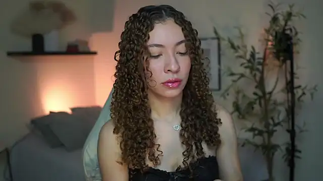 Snapshot of isabella-garcia- chatting on July 2026 12:12:01 PM isabella-garcia- online show from July 2026 12:12:01 PM